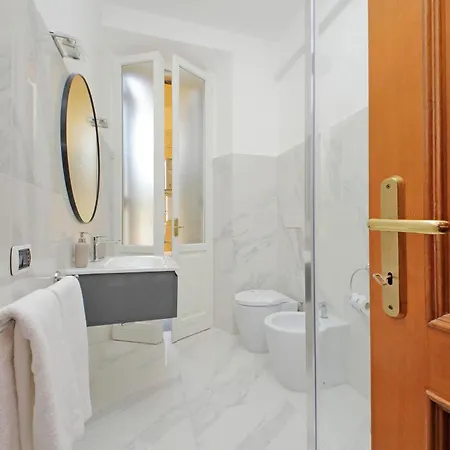 Ych-comfortable 2 Bedrooms Flat Near Colosseum شقة *
