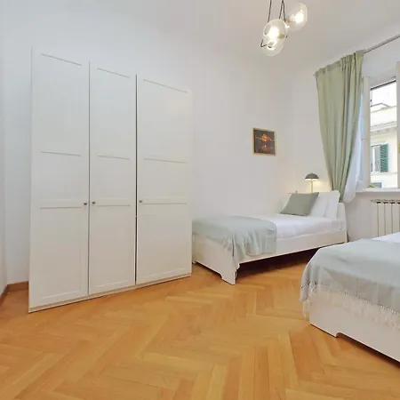 Ych-comfortable 2 Bedrooms Flat Near Colosseum شقة