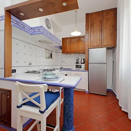 Ych-comfortable 2 Bedrooms Flat Near Colosseum * Řím